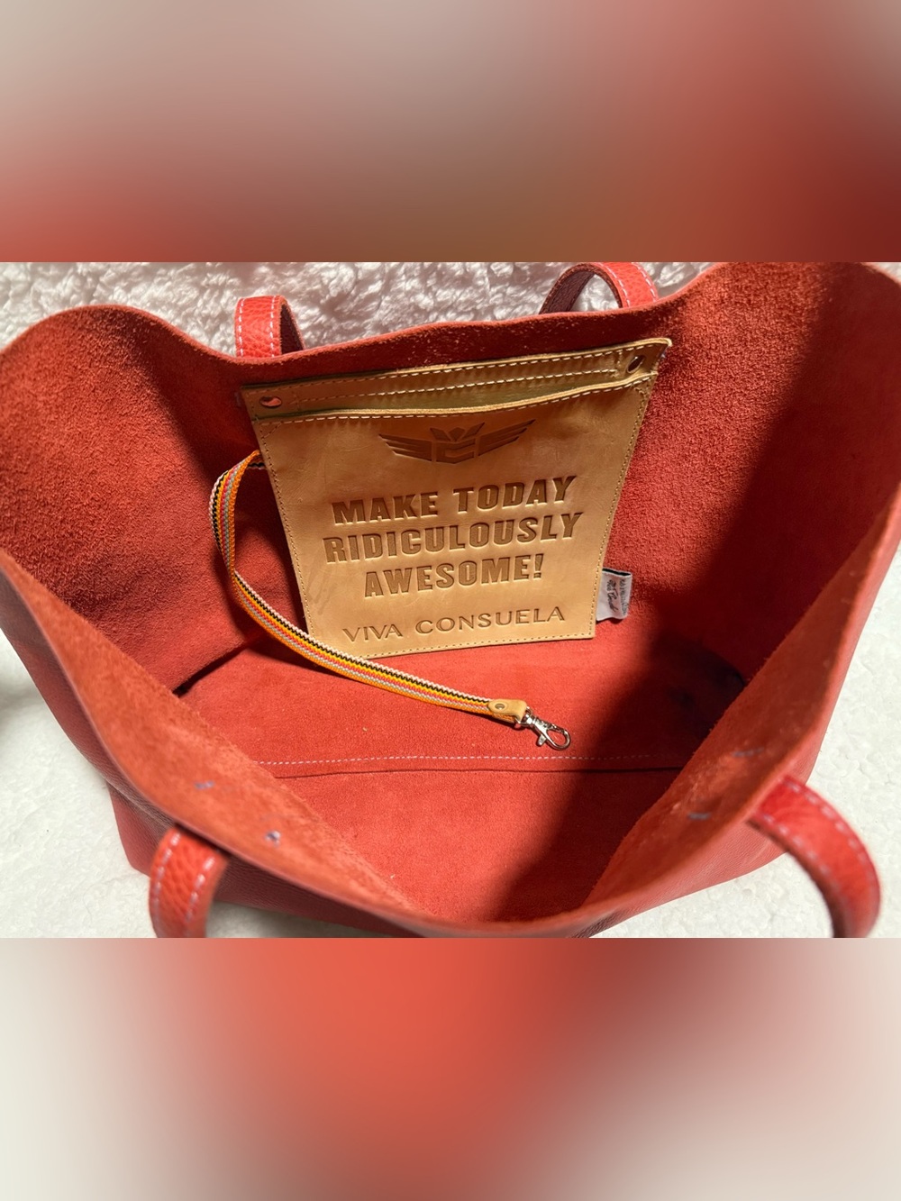 Consuela Classic Red Valentina Leather Shoulder Bag - Picture 3 of 9
